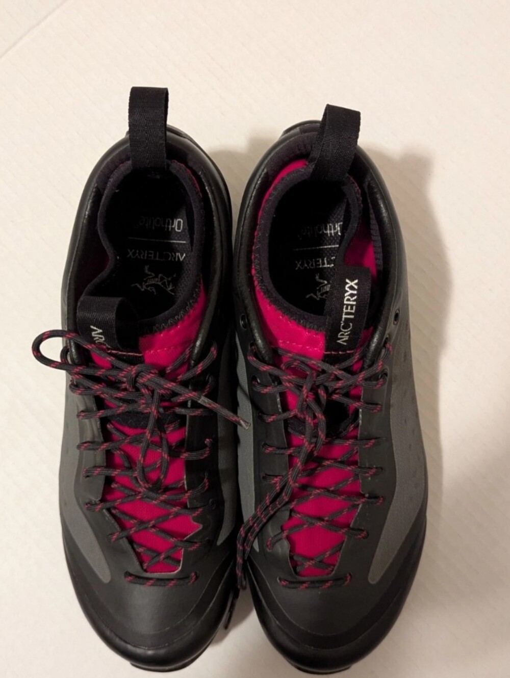 Arc’teryx Acrux FL GTX Graphite Arc/Orchid Arc  Hiking Shoes Womens - 7.5 US